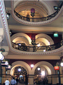 �V�h�j�[ QVB �N���X�}�X�c���[