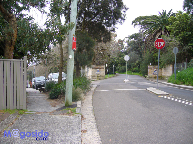 �N���t�X�g���[�g�b���g�\���Y�x�C�A�T�E�X�w�b�h�A�M���b�v